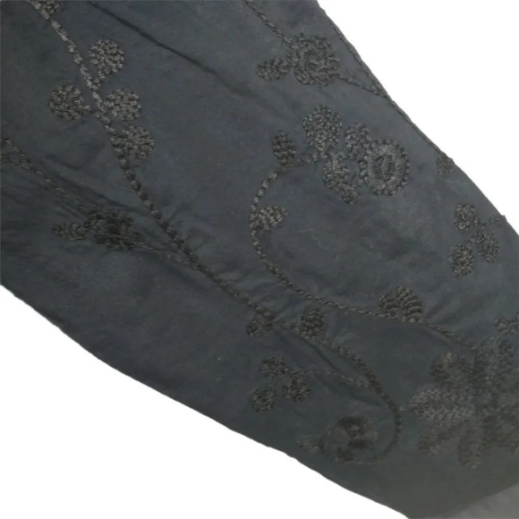 Addition Elle Blouse,  Black Embroidered Flowers 16 - Picture 4 of 7